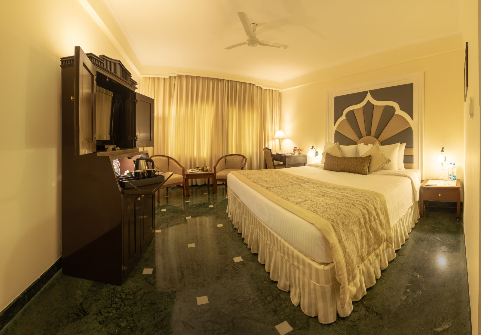 6. Deluxe Room