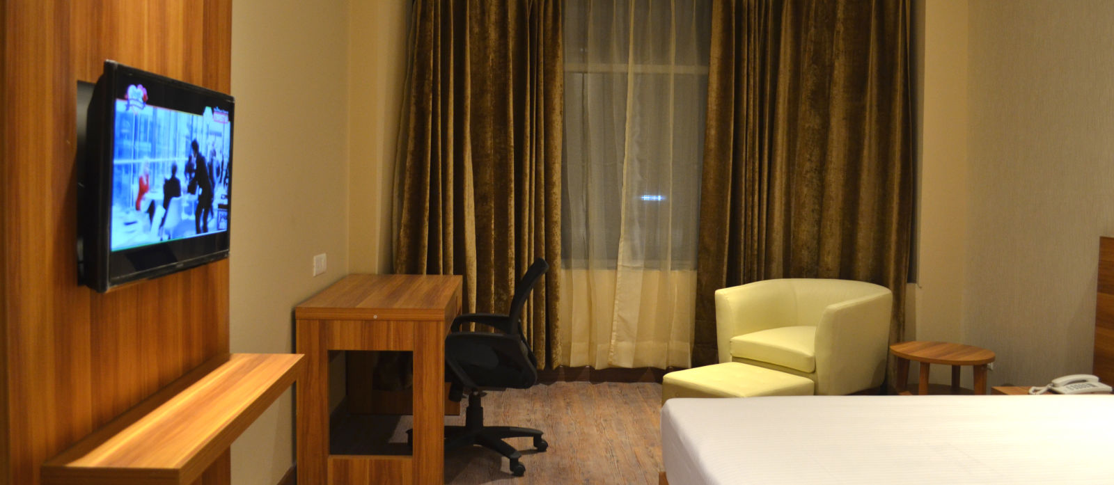 rooms le roi jammu hotel 1 k7u04u