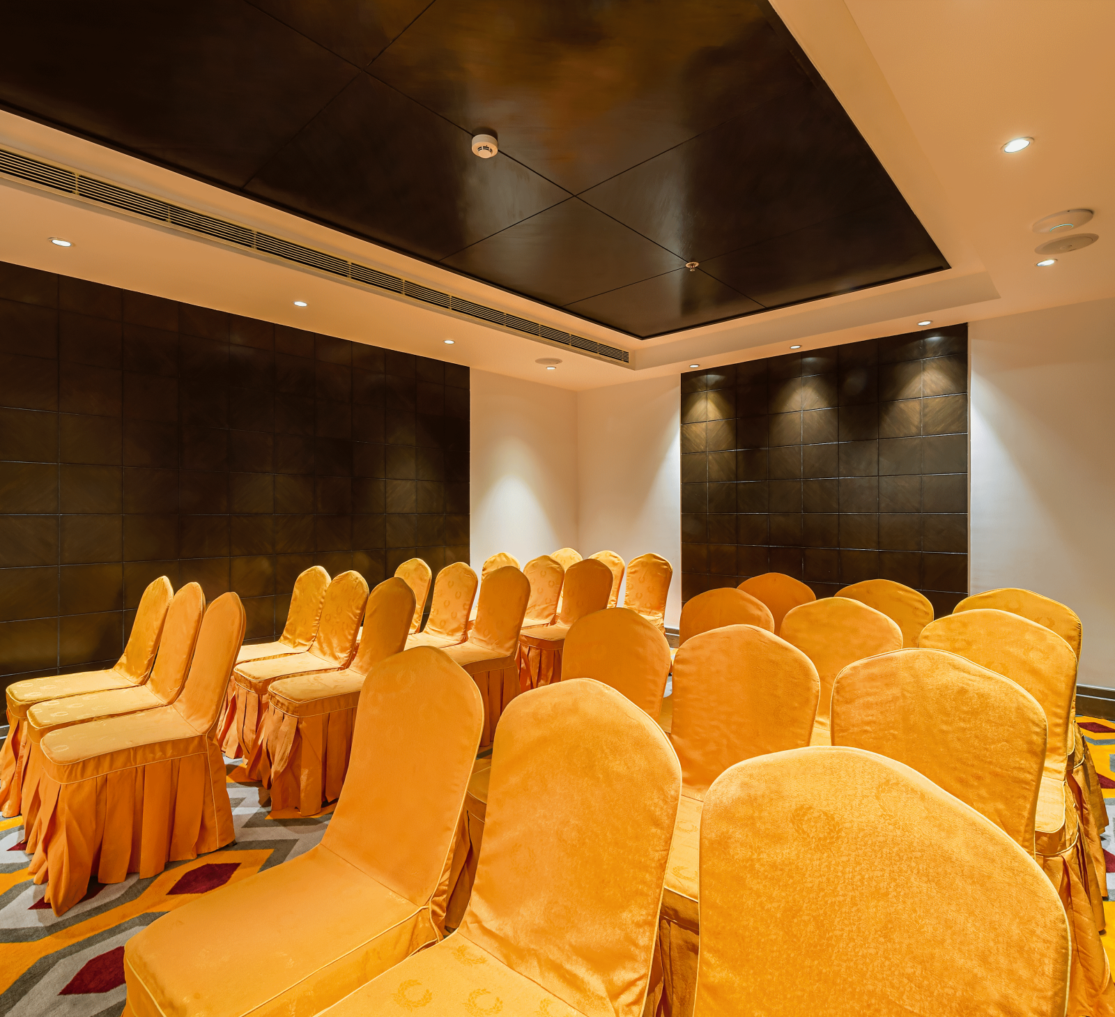 Pavillion Board Room Hotel TGI Grand Fortuna Hosur ssrpqh