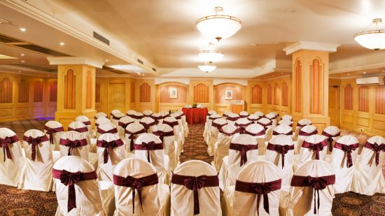 Hotel wedding venues with large banquet hall