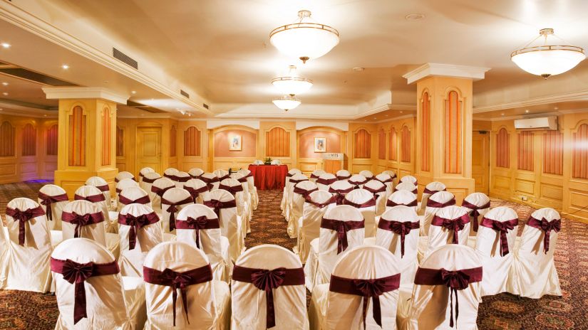 Hotel wedding venues with large banquet hall