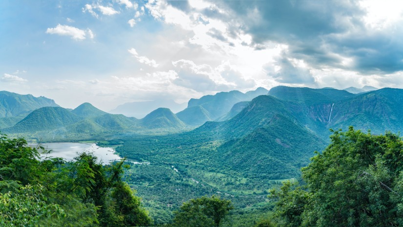 mountains view of the valley below