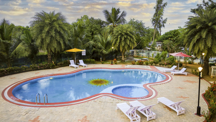 the view of the pool at MGM Vailankanni