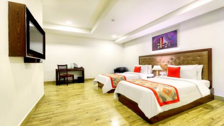 Twin Standard Room at Taurus Sarovar Portico New Delhi1