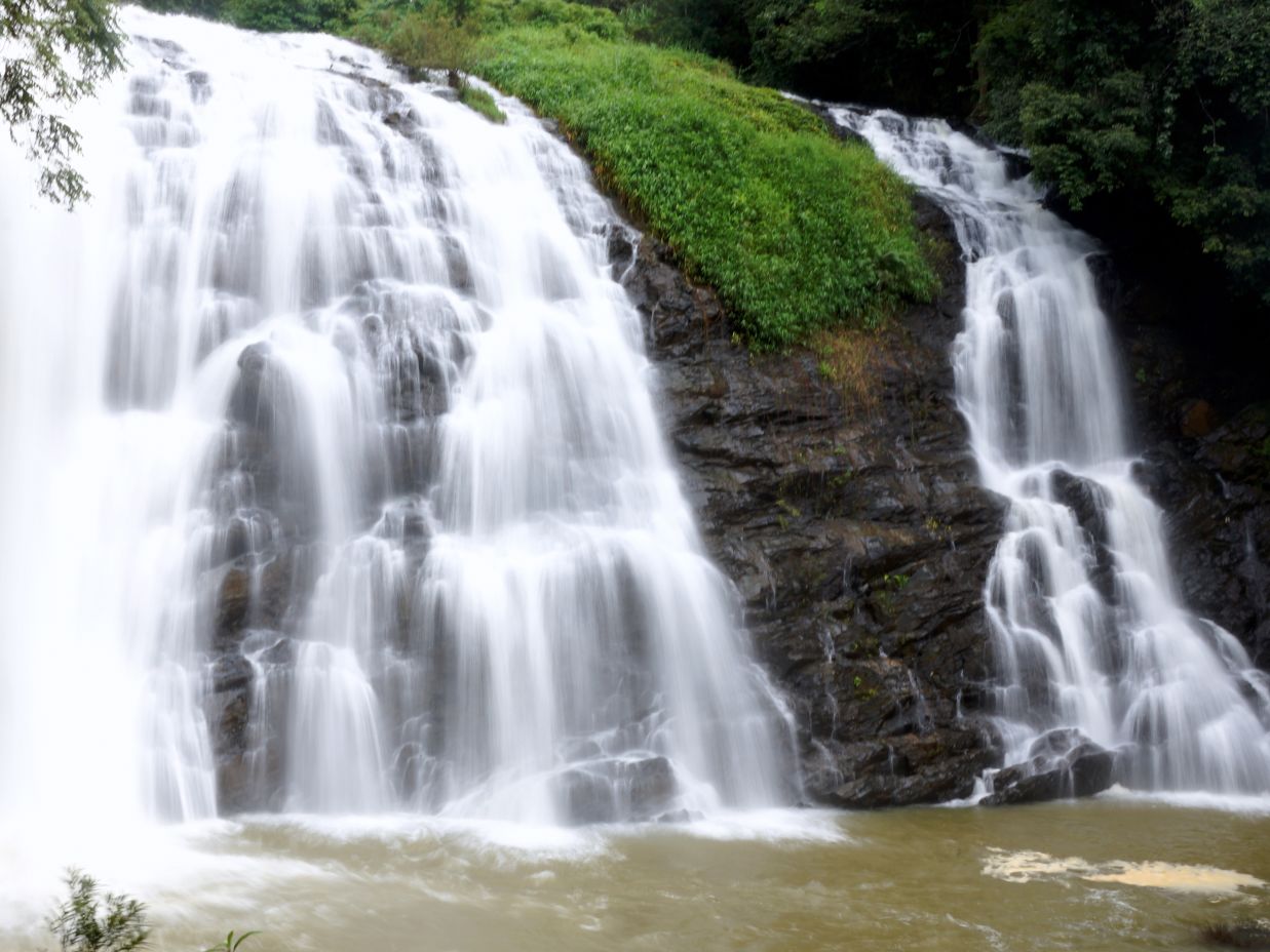 Water gushing down at Abbey Falls - Cliff Edge Coorg Hotel