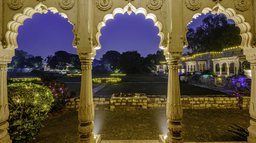 Deo Bagh - 17th Century, Gwalior - the arch-shaped hallway of the 17th century resort in Gwalior during night time