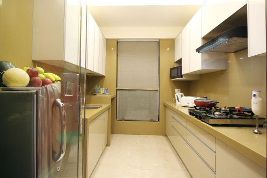 alt-text rooms with well-equipped kitchen in khar