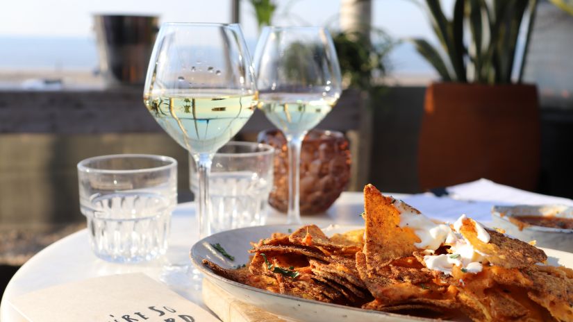 Dining arrangement by the beach