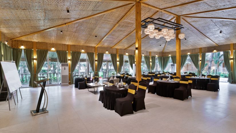 Banquet hall with serene interior decoration at Aralea Beach Resort by Stone Wood, Morjim