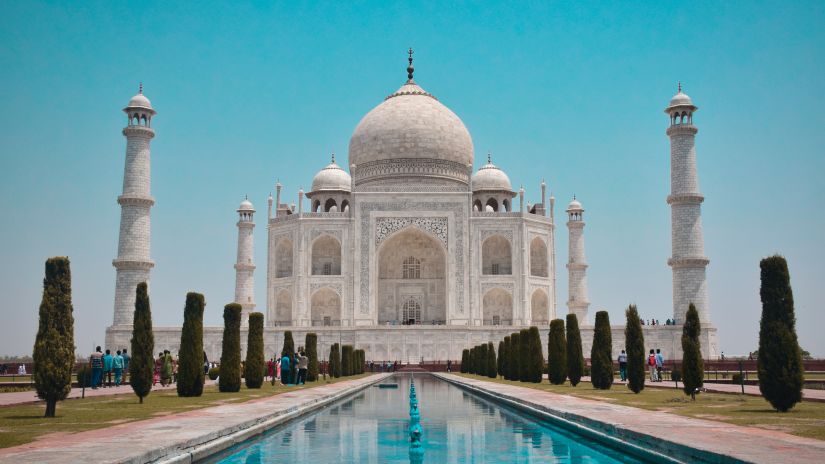 Scenery of the Taj Mahal in its glory