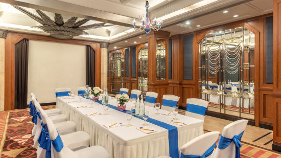 Kalupur Boardroom