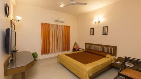 hotel bangalore pai vista kr road tariffs deluxe rooms