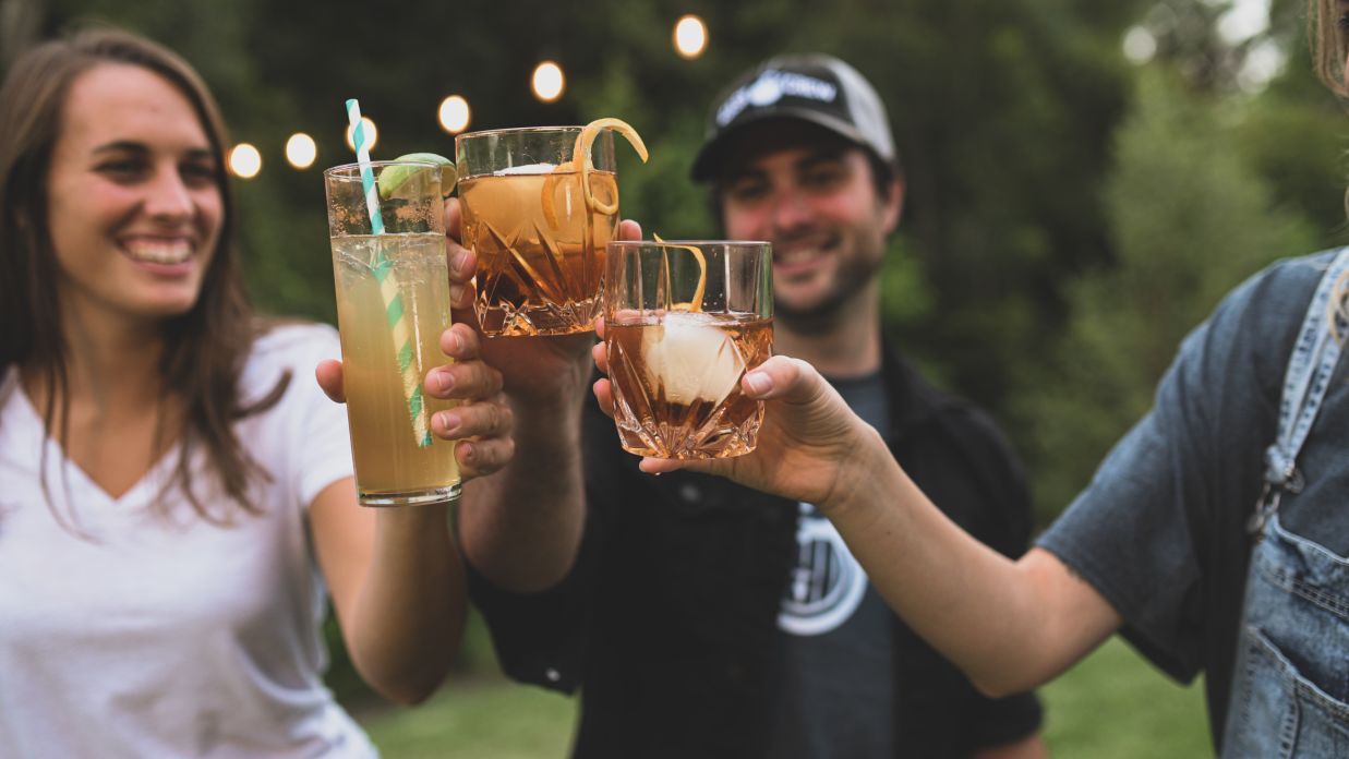 The Tattwaa Corbett Spa and Resort - image of people drinking cocktails outdoor