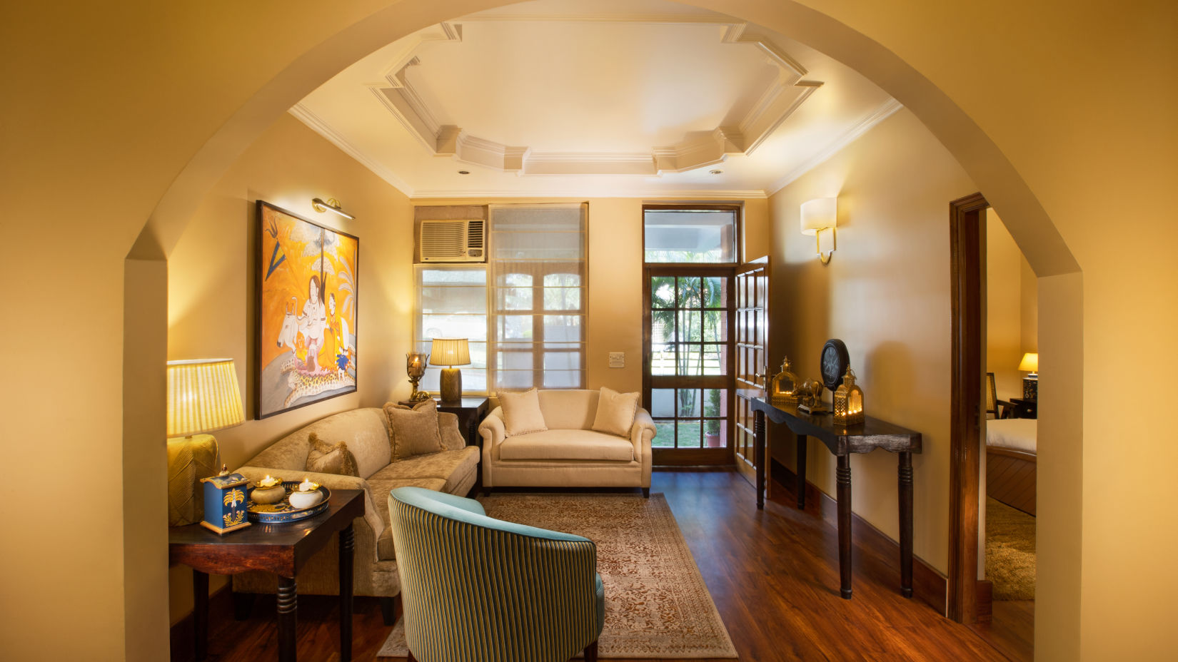 A view of the Living Room from the corridor 2 - Lamrin Boutique Cottages Rishikesh