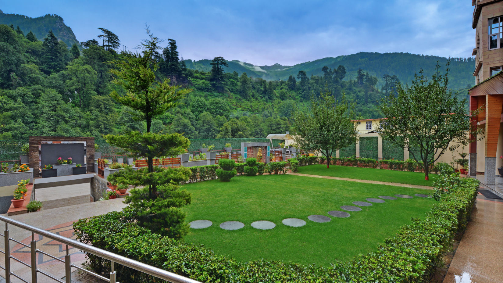 Garden at The Manali Inn Hotel