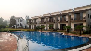 Lawn - Corbett Panorama Resort, Ramnagar