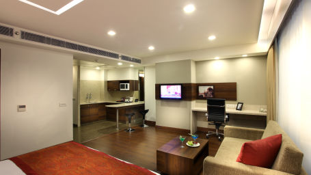 Premiere Suite at Mahagun Sarovar Portico Vaishali, ghaziabad hotels 3