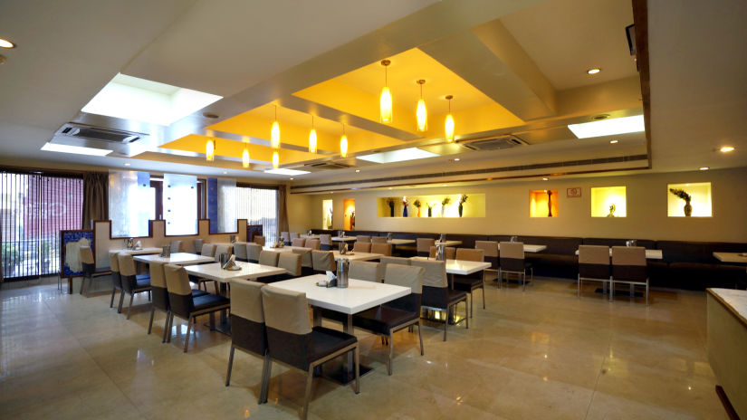 Nagarjuna Veg Restaurant at Hotel Geetha Regency in Guntur 3