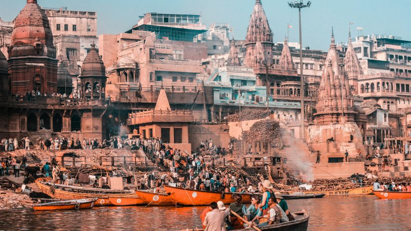 A image of diffrent temples around the Ghats of  Triveni Sangam