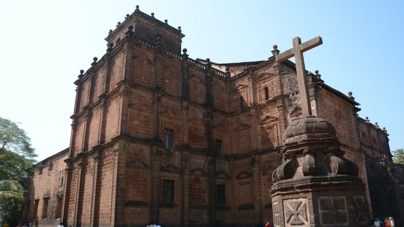 Basilica of Bom Jesus, Goa, a white church with black and white facade.