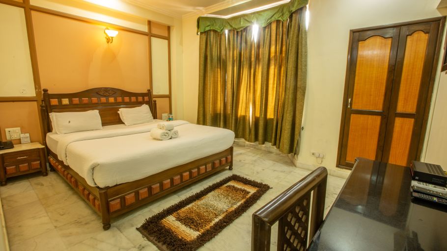 Double Bed Executive Suite at Hotel Vasundhara Palace Rishikesh 1