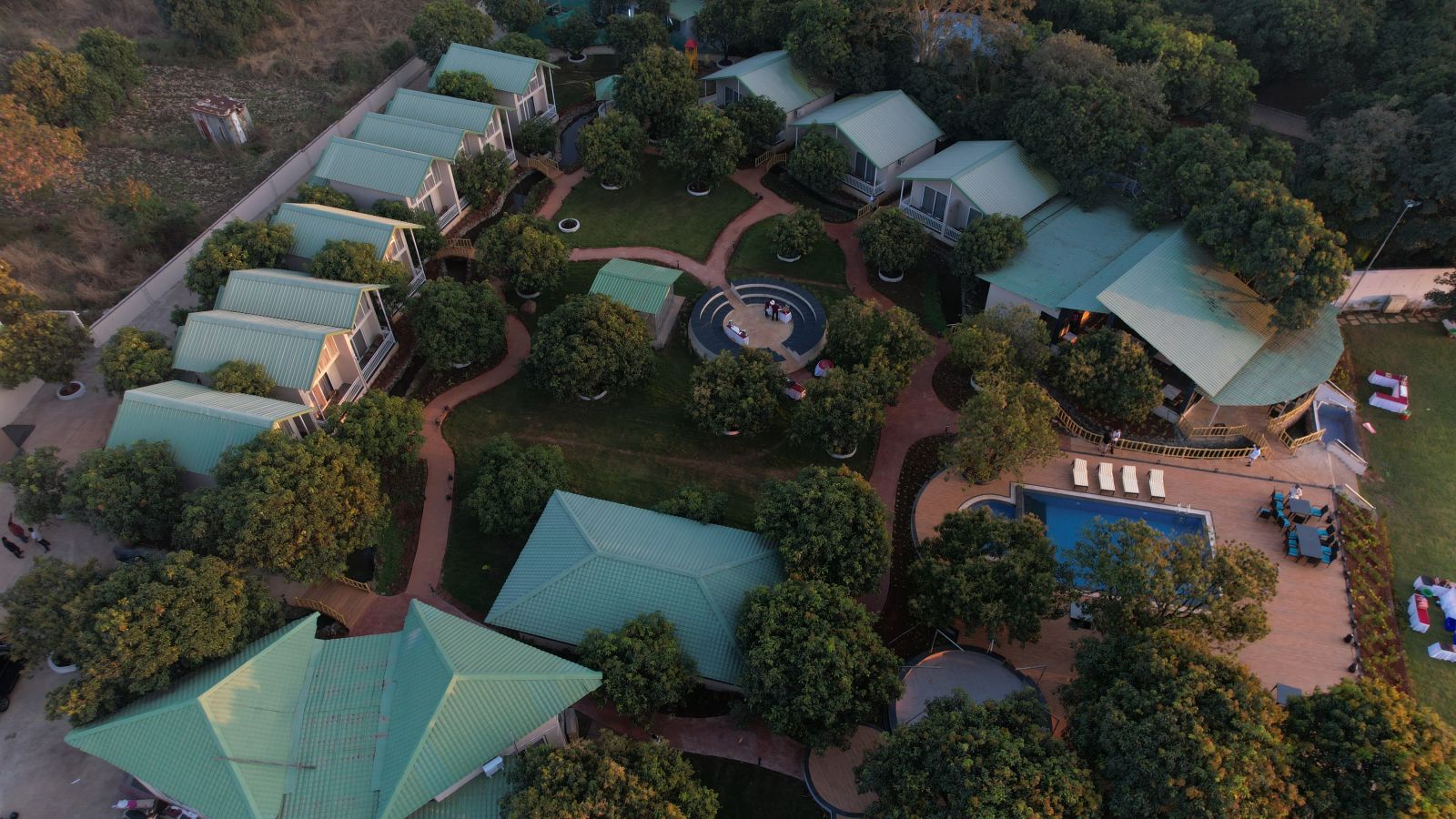 Image of the facade of Mango Leaf Lake Resort, Pune