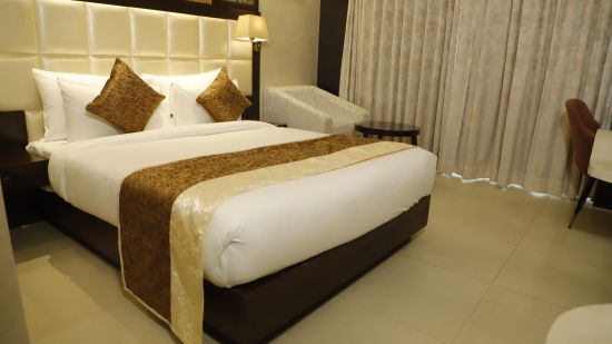 Udman By Ferns N Petals Chattarpur - superior room with luxury beds