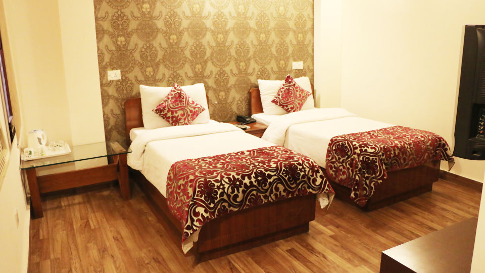 Hotel Pals Inn, Patel Nagar, New Delhi New Delhi Deluxe Room Hotel Pals Inn Patel Nagar New Delhi 4