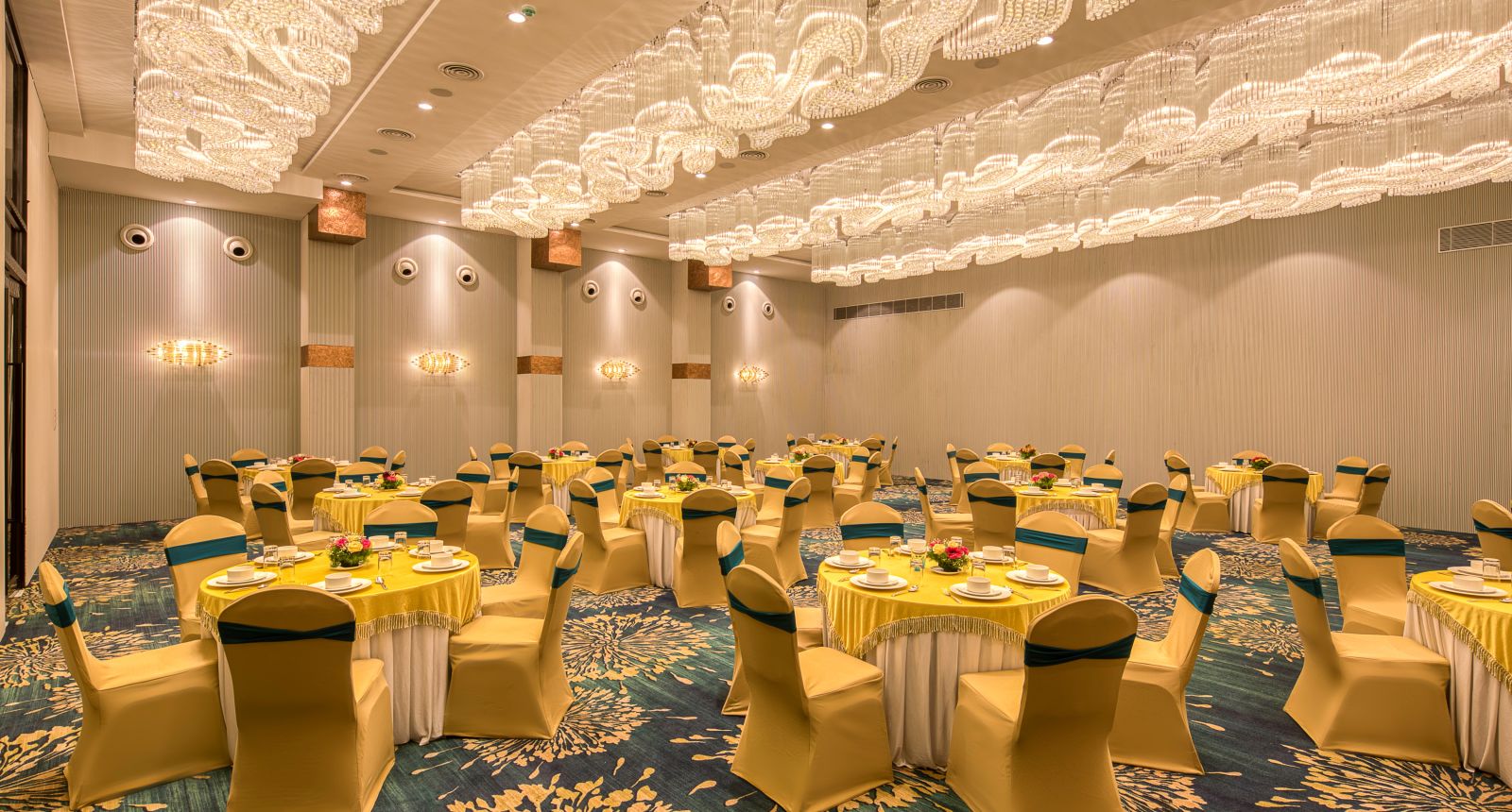 Sumo Anaika Banquet Hall at Le Foliage by TGI, Bangalore 3