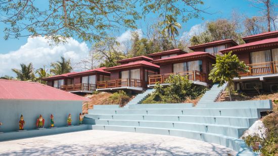 The hotel grounds with steps leading to the rooms - Symphony Samudra Beachside Jungle Resort And Spa, Port Blair