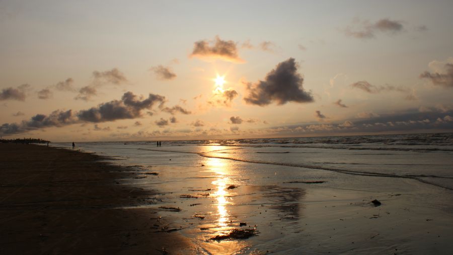 beach in mandarmani