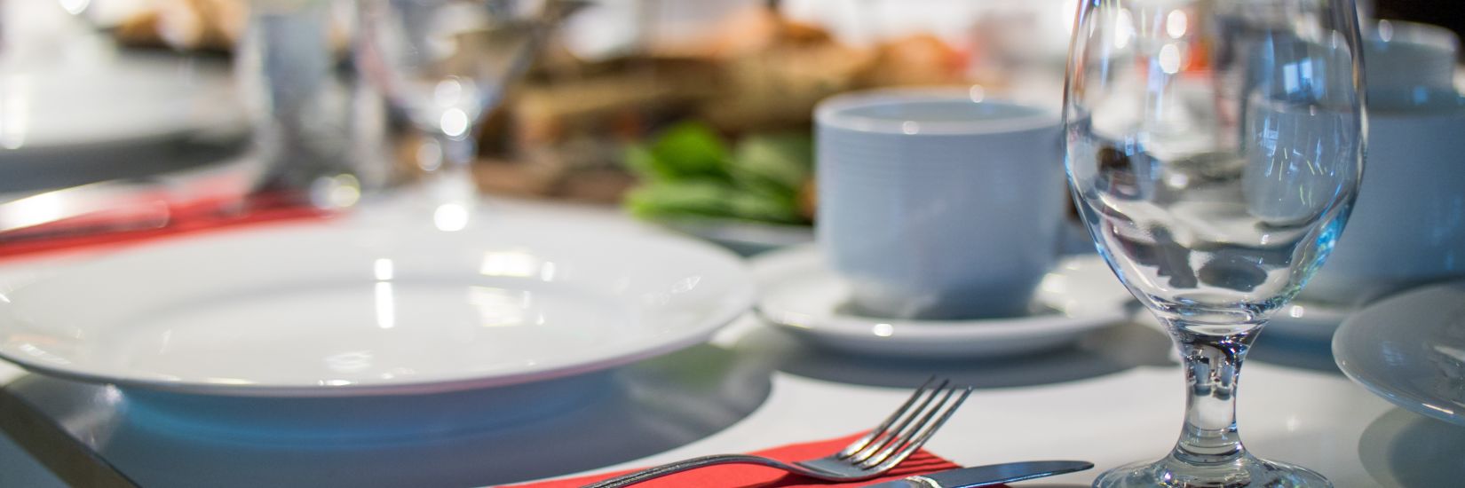 Dining arrangement at a restaurant