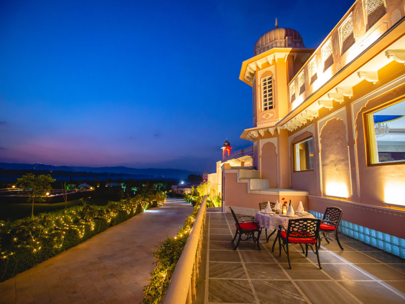 the outside dining area of Le Gourmet Terrace - Buena Vista