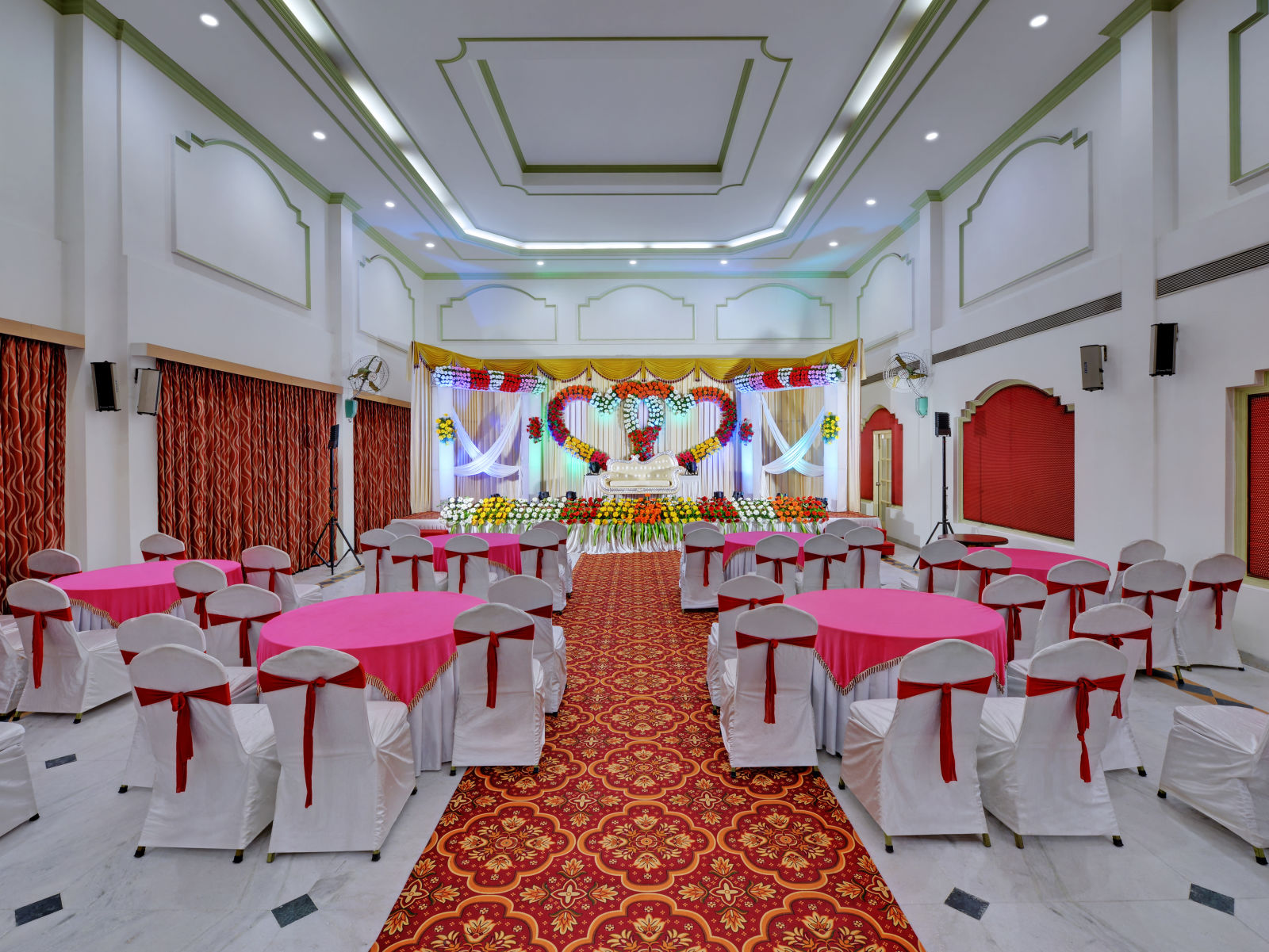 Banquet Hall in Tiruchirappalli at the SRM Hotel- banquets in Trichy