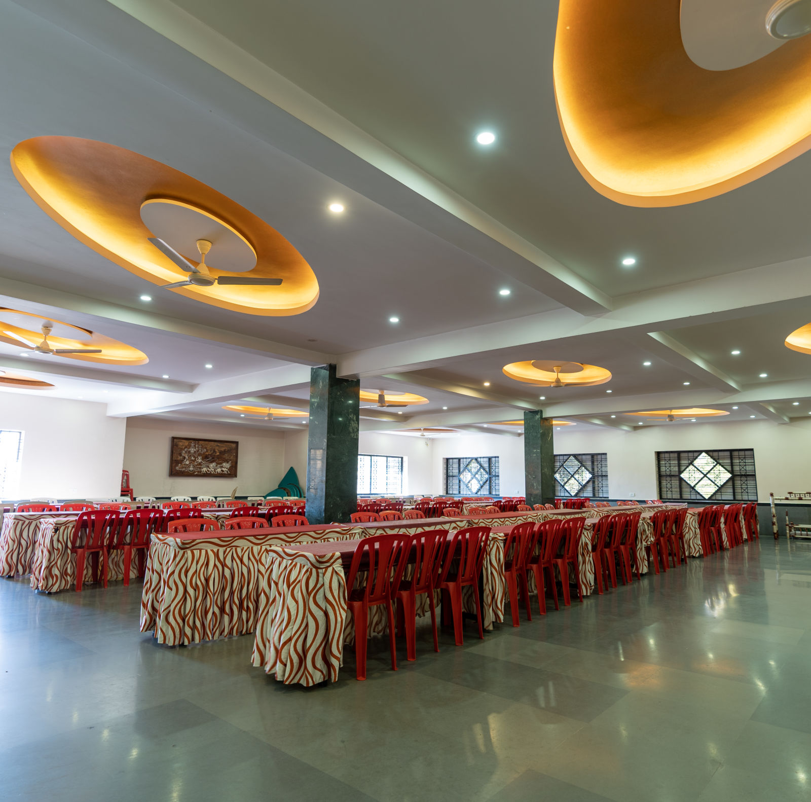 Banquet hall at Hotel Pai Vista, KR Road