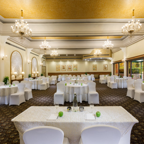 cluster seating arrangement in sabha banquet hall