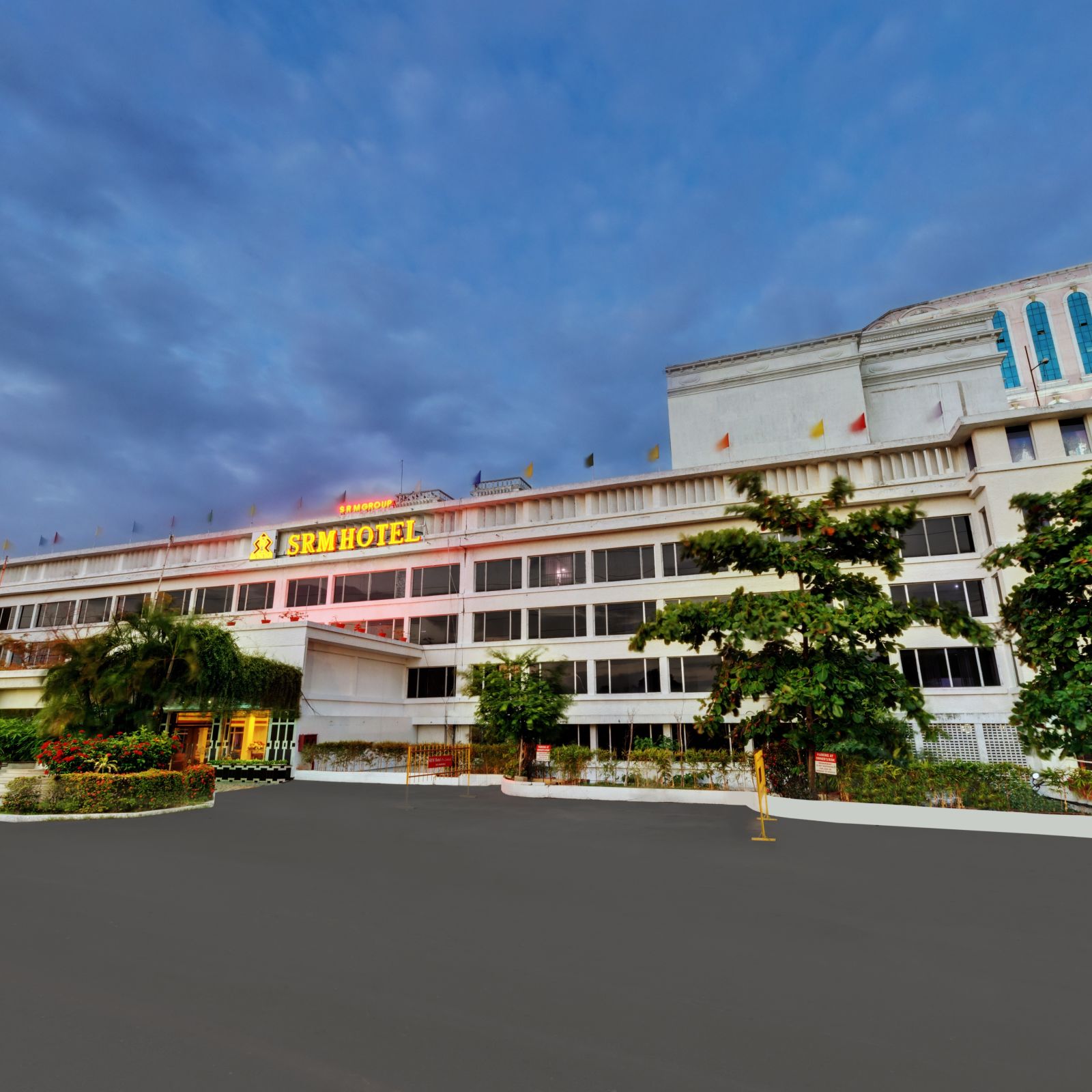 Facade SRM Hotel Chennai Best hotels in Chennai aci1zd