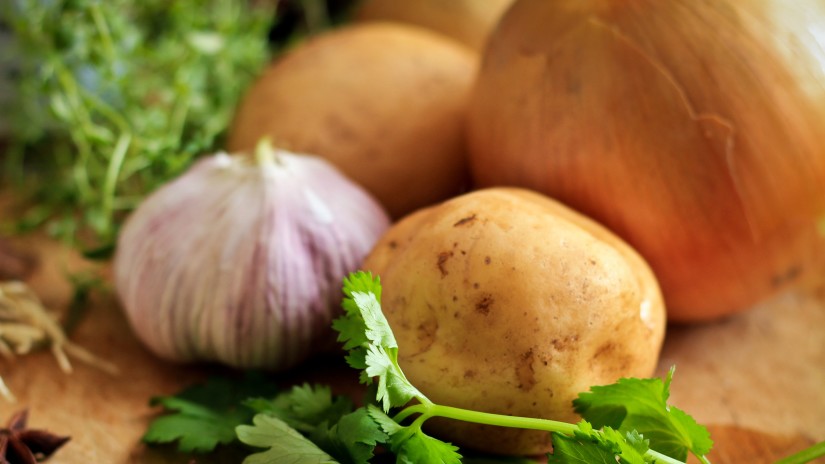 ingredients for Aloo Pitika