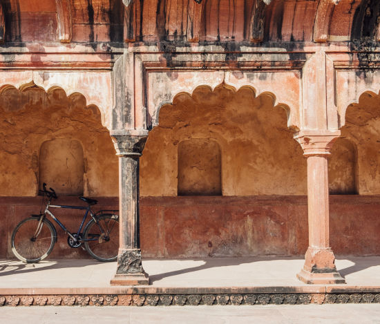 alt-text bicycle-parking-indian-building-islamic-style