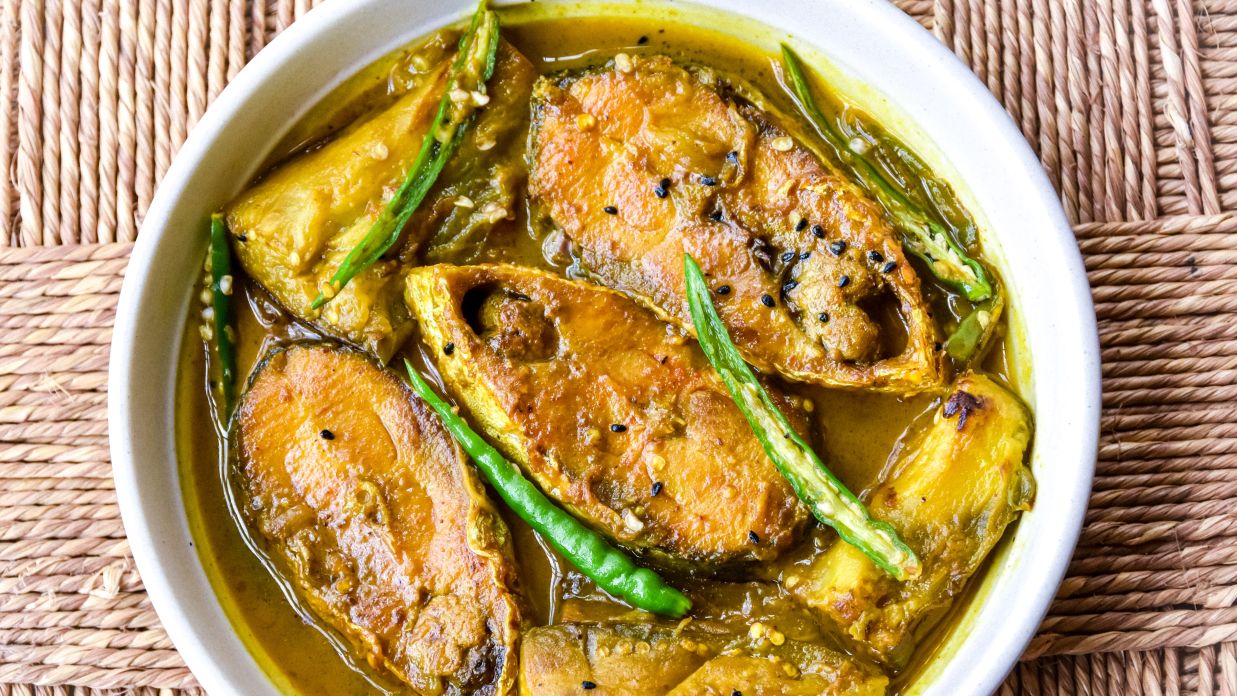 A bowl of Bengali mustard fish curry