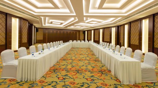 Jenneys jade 0068-Pano, Avinashi Road Hotels, Coimbatore Hotels, Banquet Halls in Coimbatore