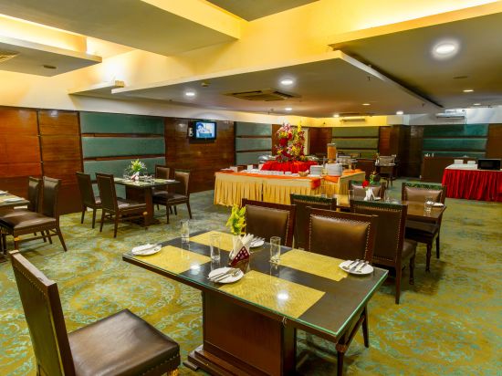 Banjara Cafe with seating arrangements at GIS Select 3