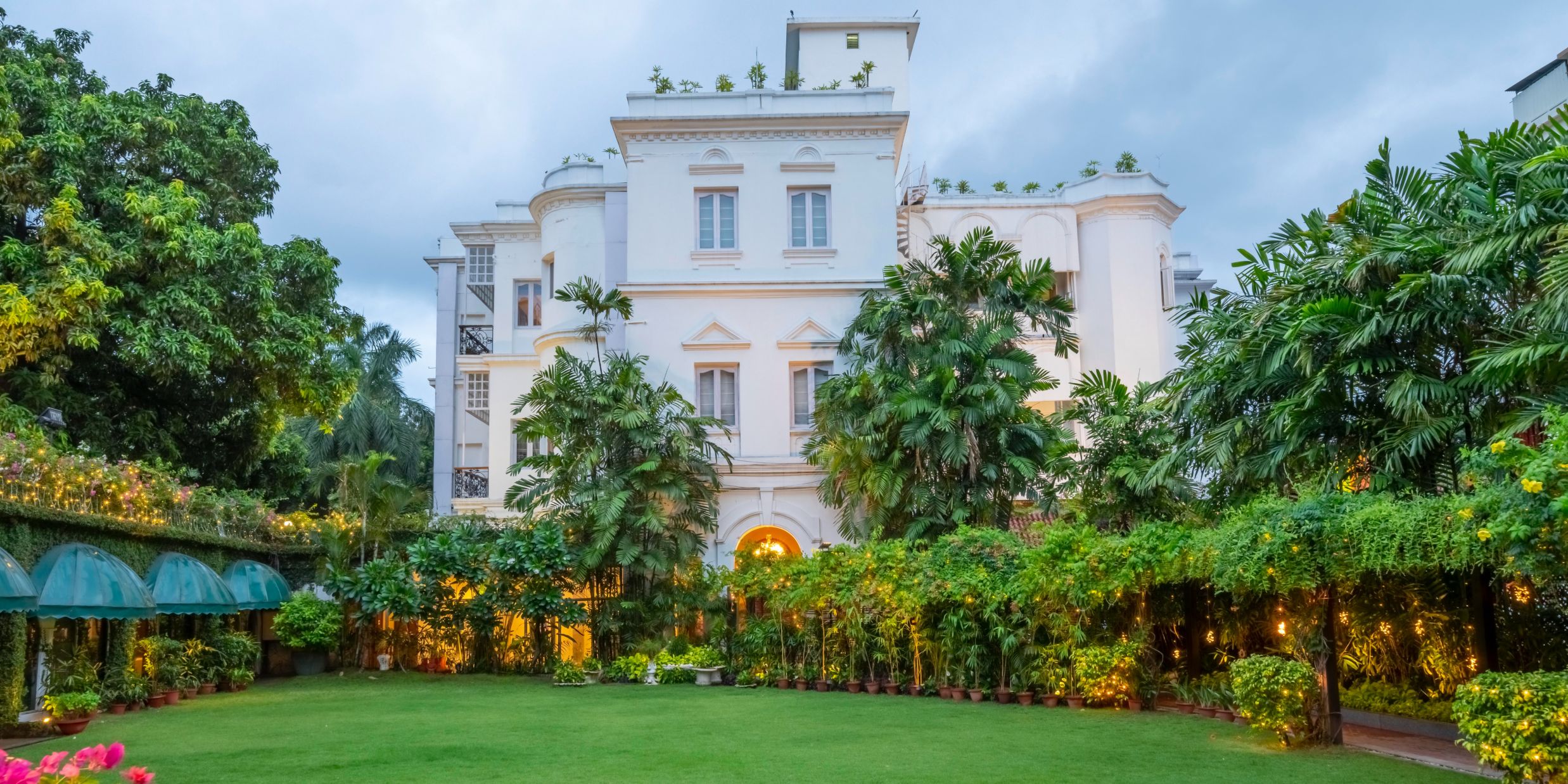 4-star Luxury Hotel in Kolkata - Facade of Kenilworth Hotel