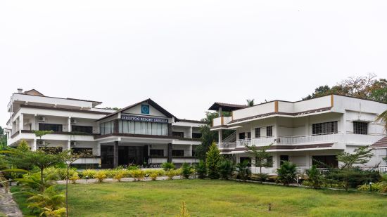 Facade image of Mastiff Select Shreeyog Resort with a garden in front of it