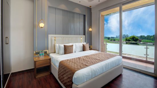 An image of the Suite Room with Bathtub and a balcony 