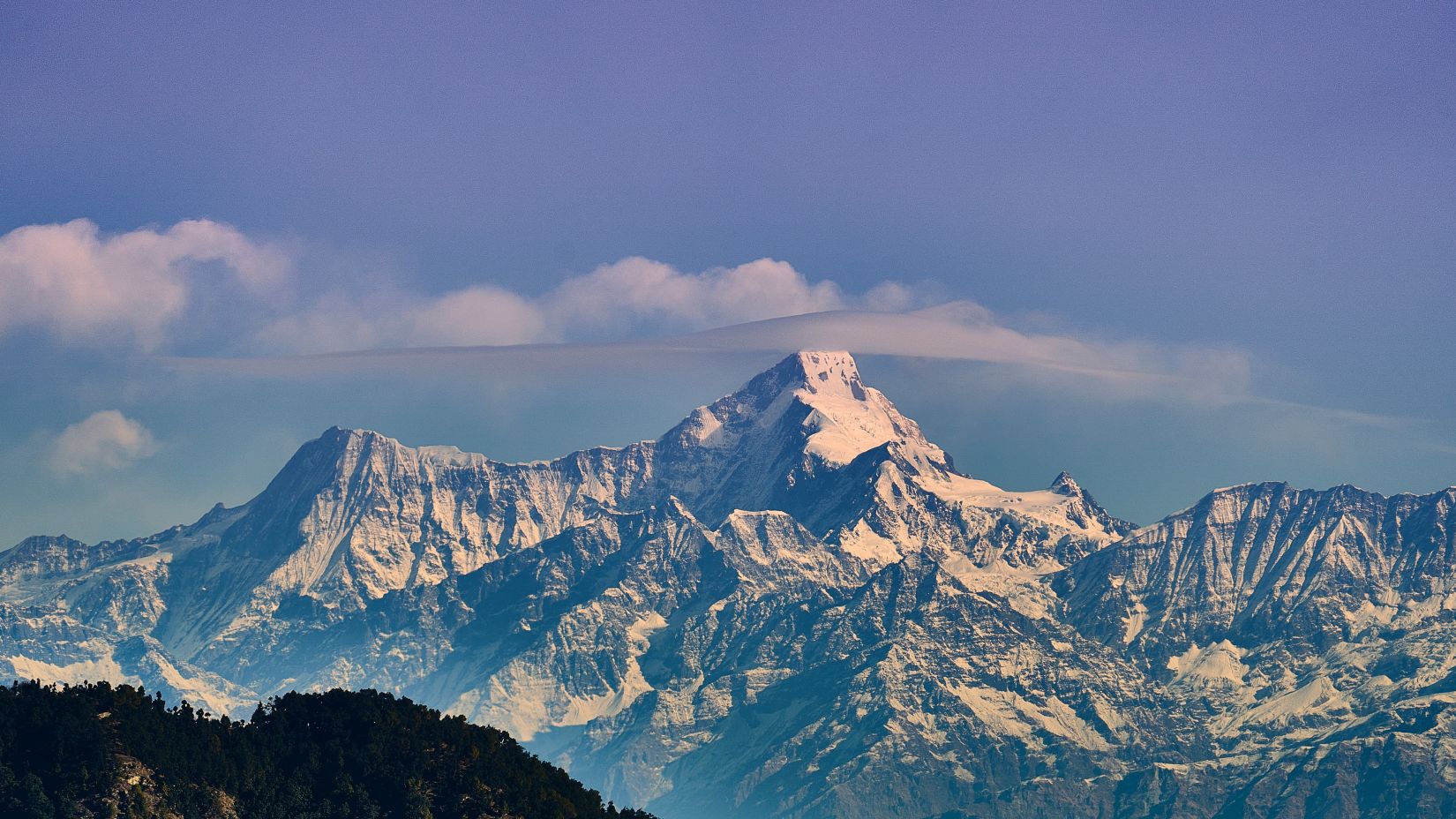 Digantaa Resort - image of mountain range