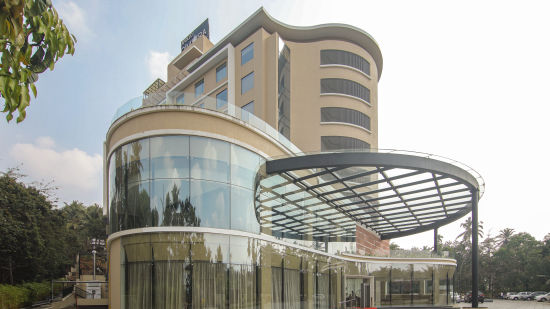 exterior facade of Dimora Hotel in Calicut 2