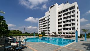 Hotel pool in Lucknow