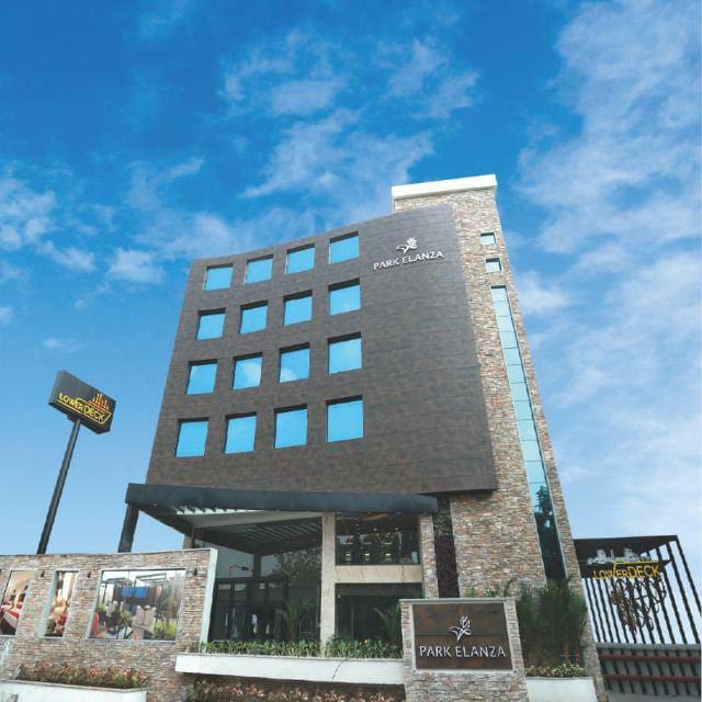 Facade of Hotel Park Elanza, Chennai during daytime