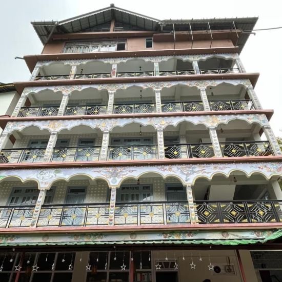 alt-text Mount Khang Hotel exterior